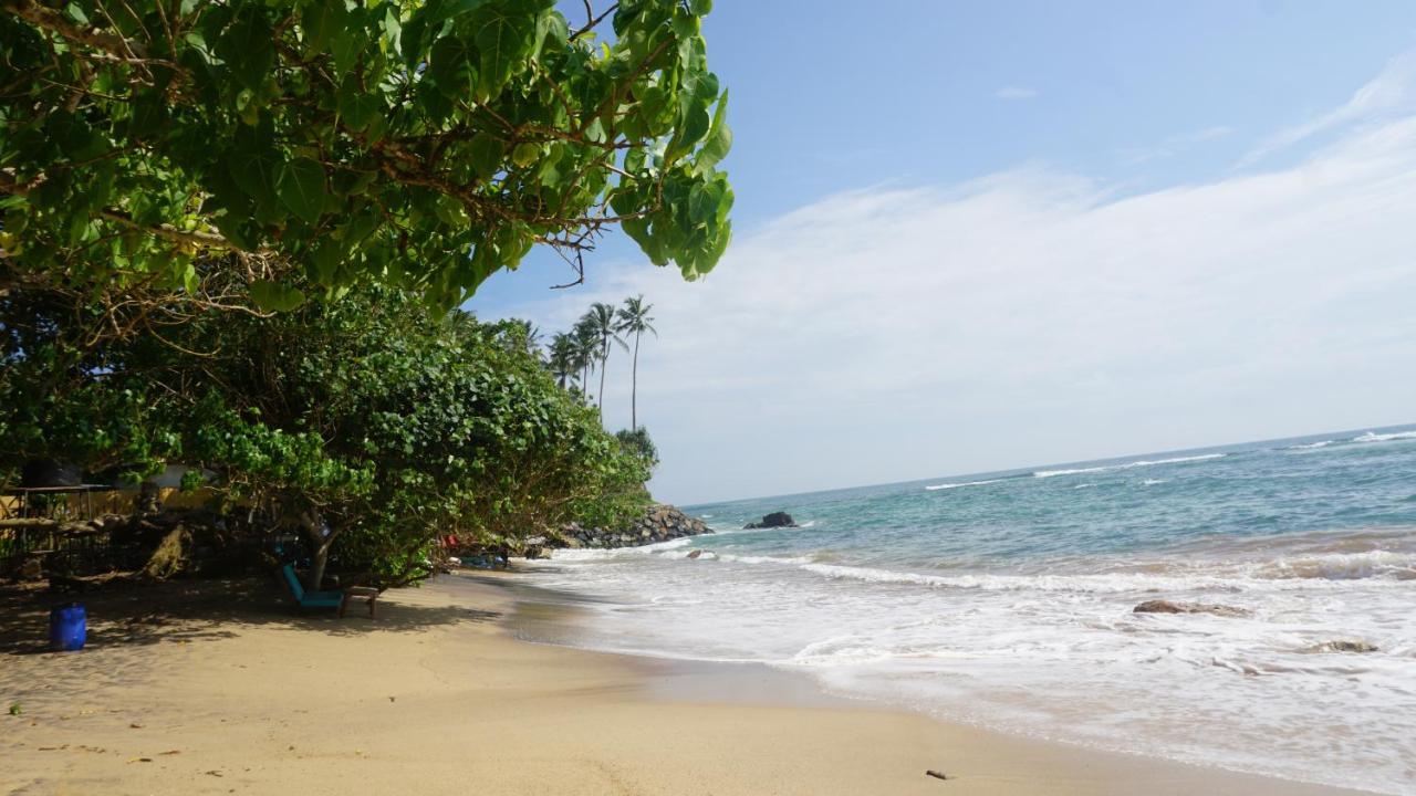 The Reef Weligama Hotel Exterior photo